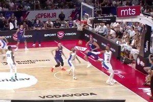 休赛期一起练！特雷·杨、迪班萨、AD、切特以及克莱等20位球员合练集锦