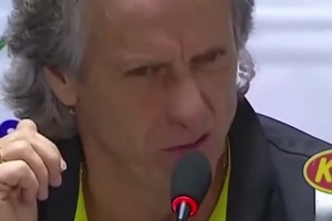 个性不输穆帅！葡萄牙主帅热苏斯，曾因此片段火遍外网