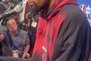 杜兰特：NBA需要欧文！很高兴能在他久违复出之际与他同场竞技