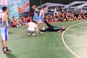 哥们，你挺会调动现场气氛啊！
